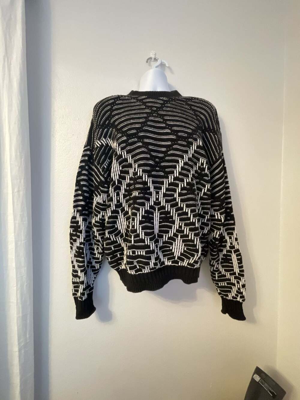 Vintage Generra Collection Geometric Pattern Knit 100% cotton Sweater
80’s
XL